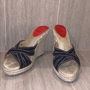 Previously loved red bottom cruise sandals